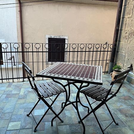 Apartment Tena Сен Екстериор снимка