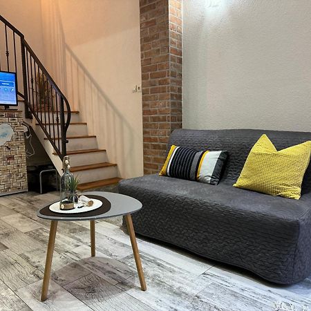 Apartment Tena Сен Екстериор снимка