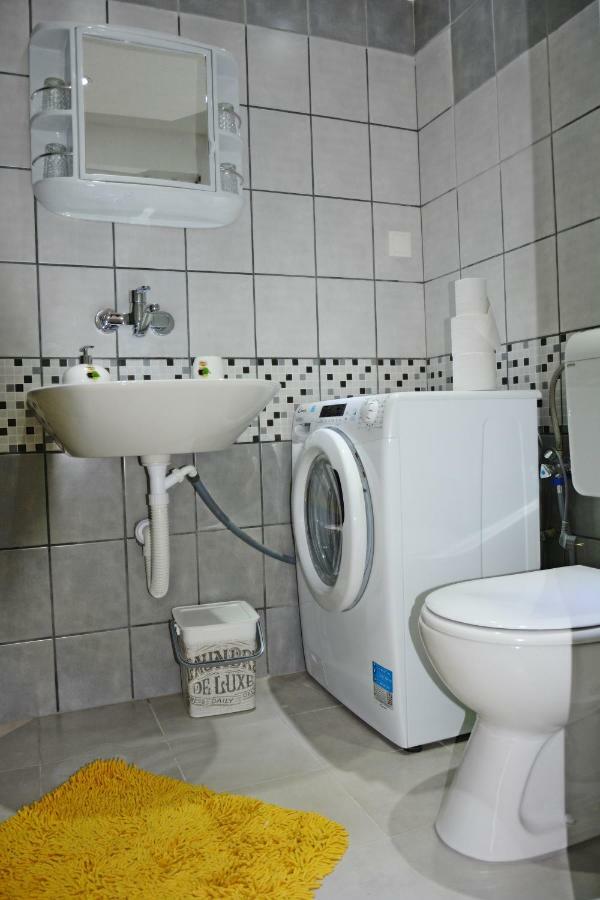 Apartment Tena Сен Екстериор снимка