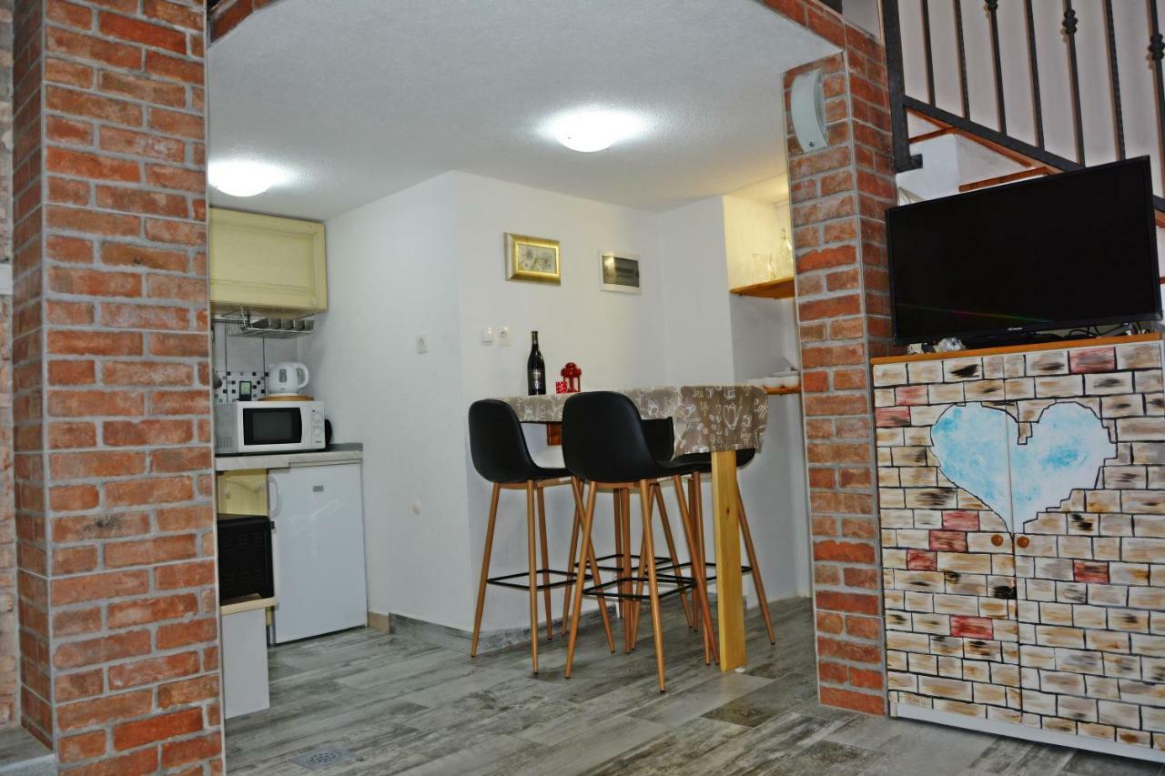 Apartment Tena Сен Екстериор снимка