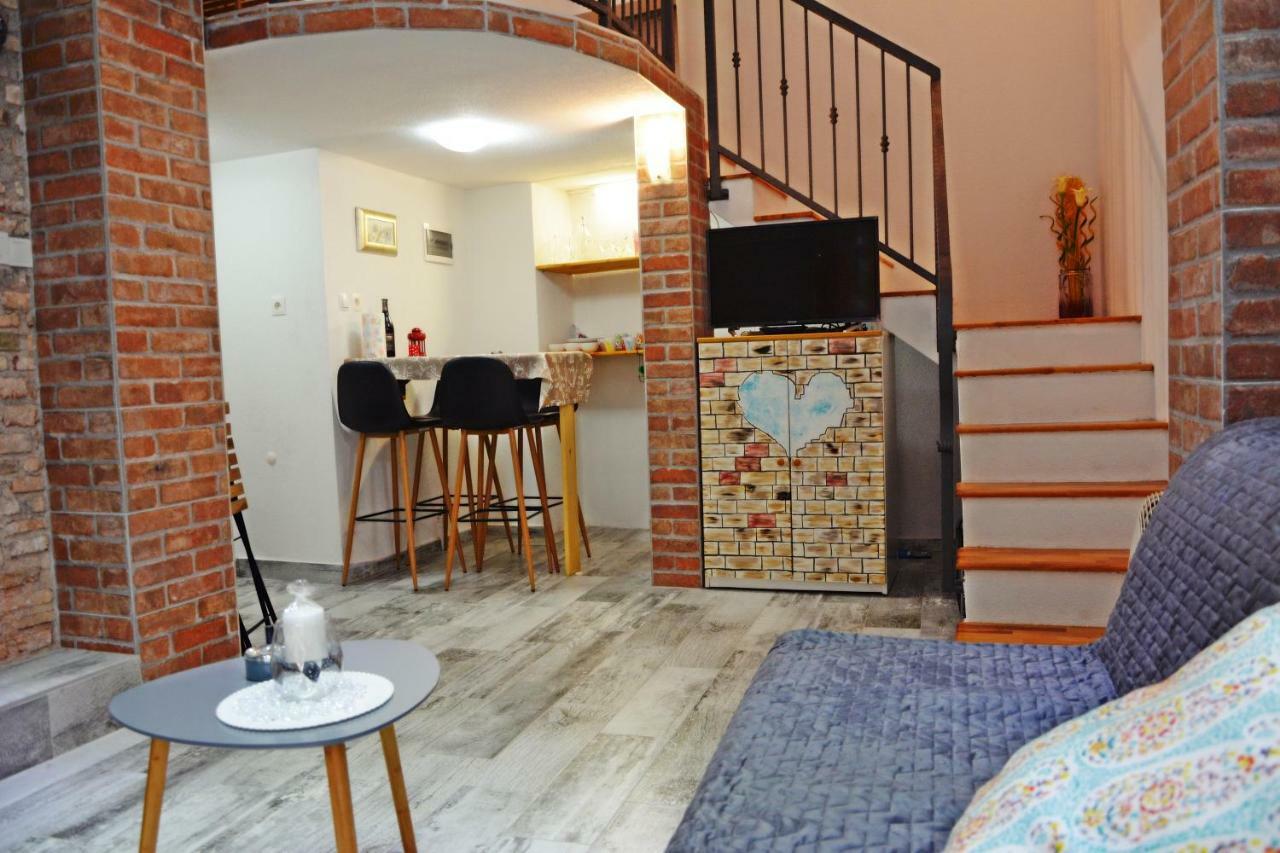 Apartment Tena Сен Екстериор снимка