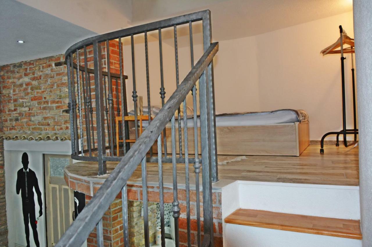 Apartment Tena Сен Екстериор снимка