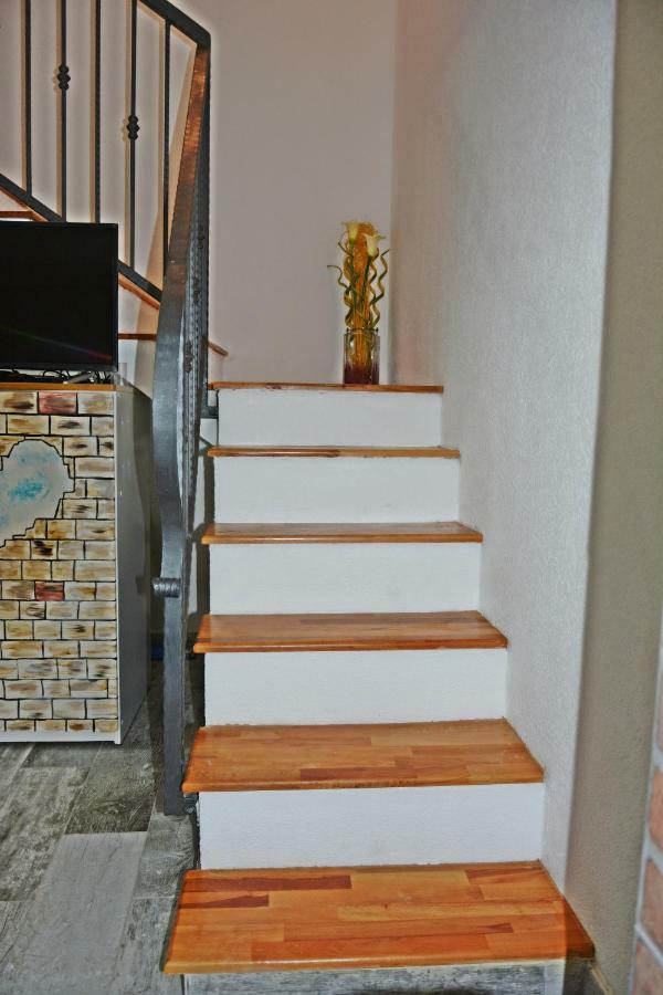 Apartment Tena Сен Екстериор снимка